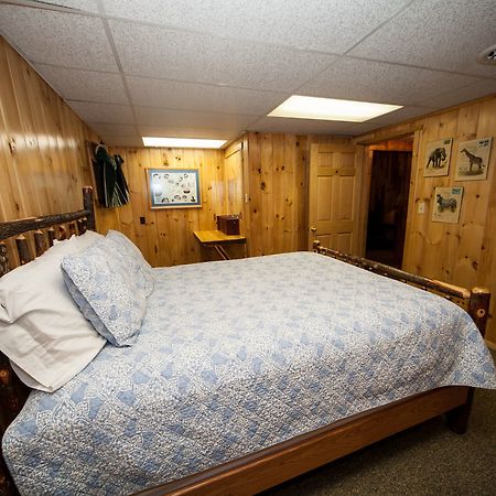 Log Cabin Lodge & Suites Jones Mills 외부 사진