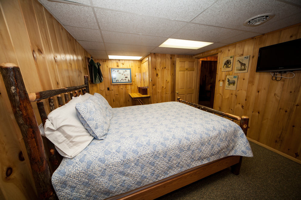 Log Cabin Lodge & Suites Jones Mills 외부 사진