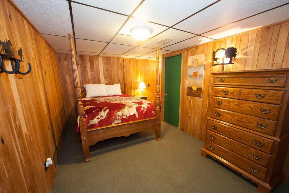 Log Cabin Lodge & Suites Jones Mills 외부 사진