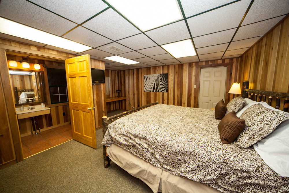 Log Cabin Lodge & Suites Jones Mills 외부 사진