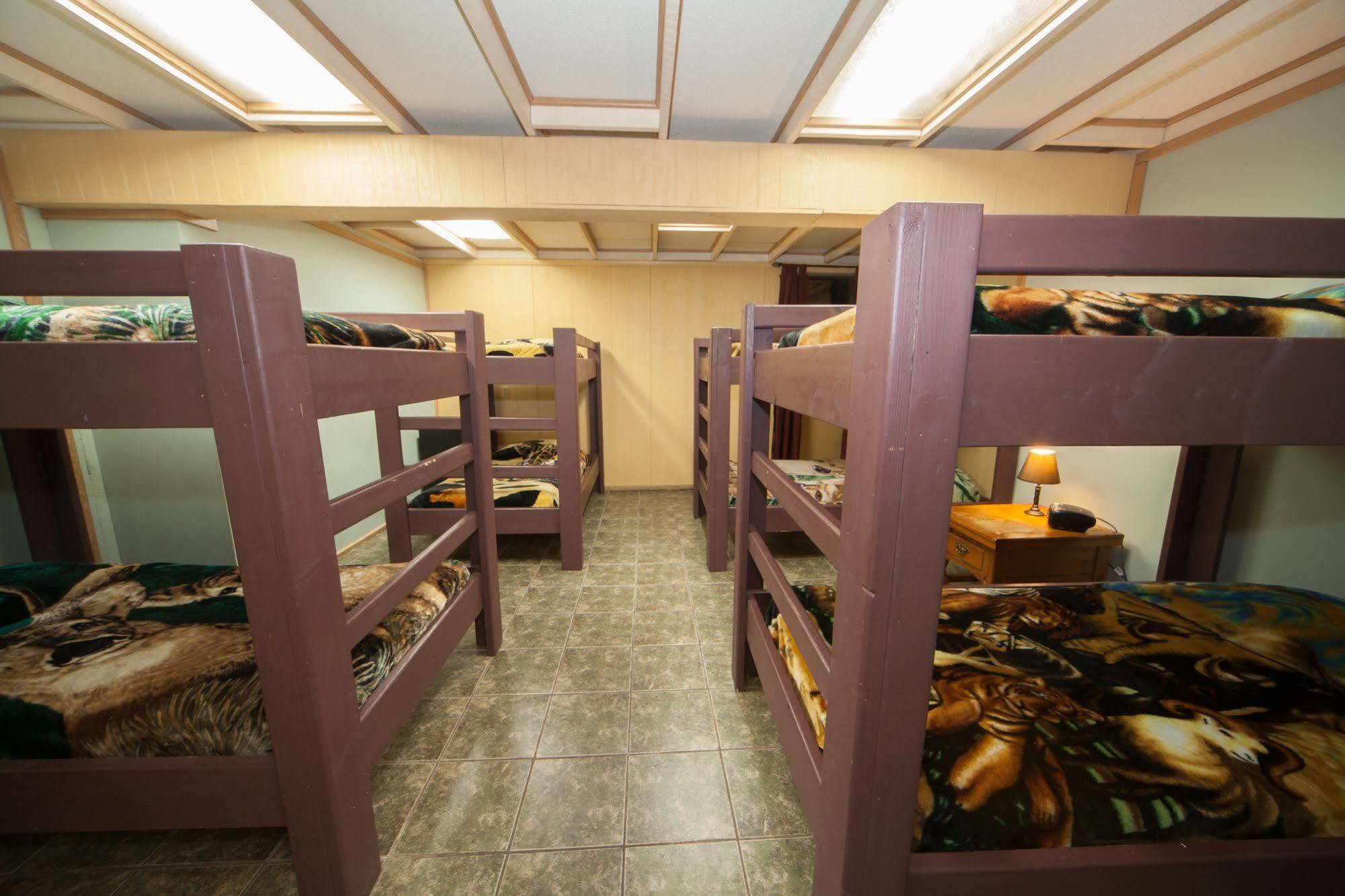 Log Cabin Lodge & Suites Jones Mills 외부 사진