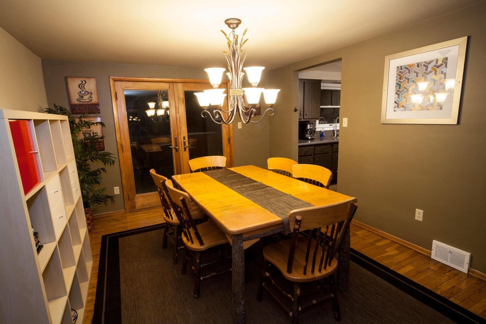 Log Cabin Lodge & Suites Jones Mills 외부 사진
