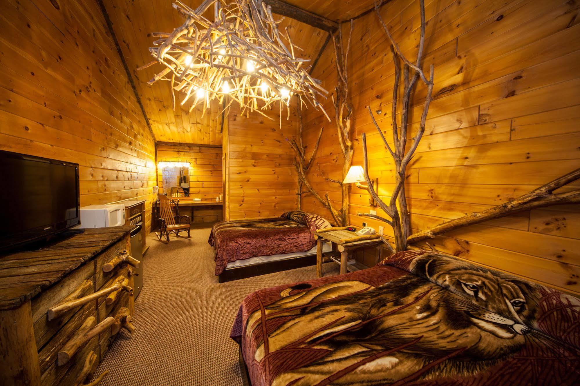 Log Cabin Lodge & Suites Jones Mills 외부 사진