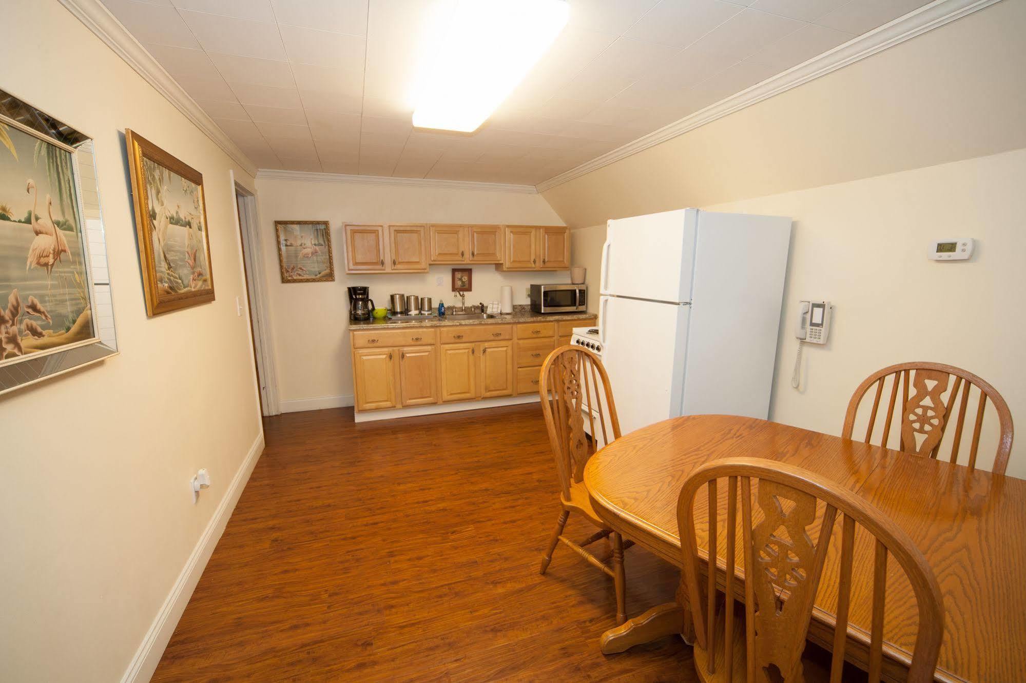 Log Cabin Lodge & Suites Jones Mills 외부 사진