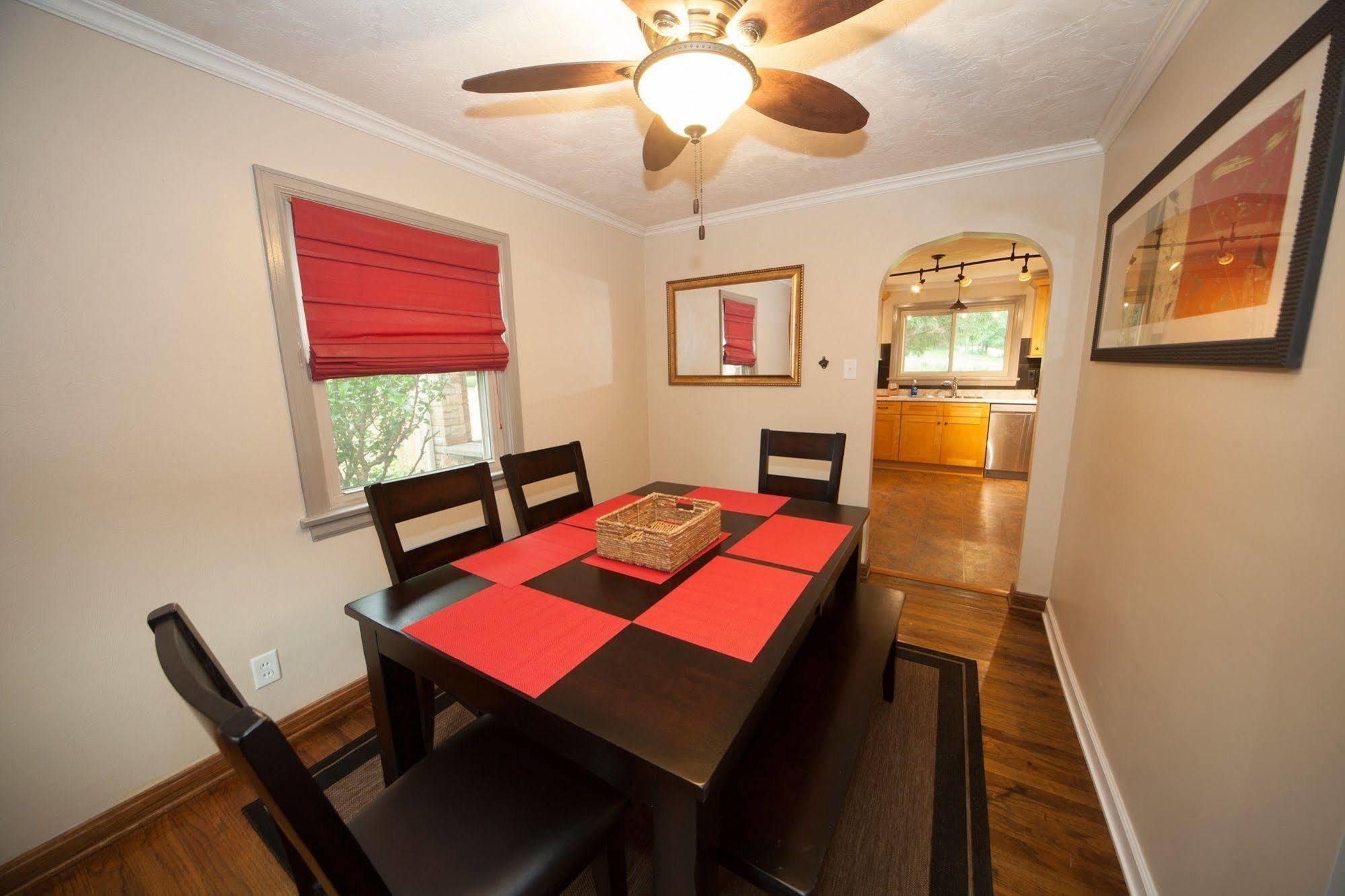 Log Cabin Lodge & Suites Jones Mills 외부 사진